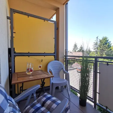 Apartamenty Piamola Powstancow Warszawy Stegna  Exterior photo
