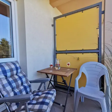 Apartamenty Piamola Powstancow Warszawy Stegna  Exterior photo